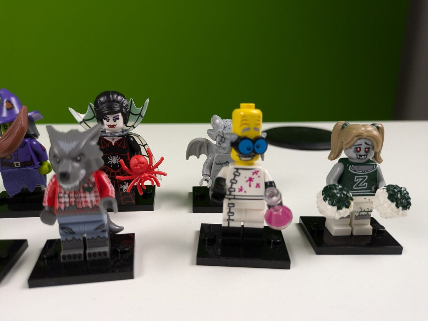 Lego Series 14 Minifigures: Minifigure, Series 14 71010 (14/16 Minifigures)