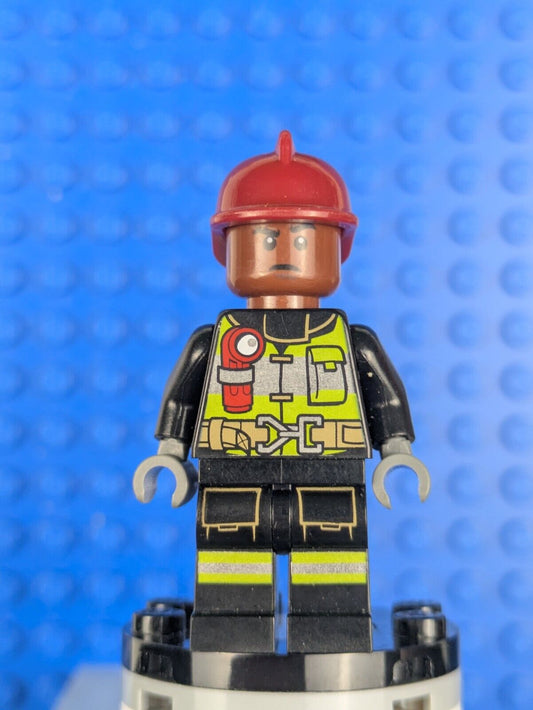 Lego Super Heroes: Spider-Man Far From Home: Firefighter sh0579 Set 76128