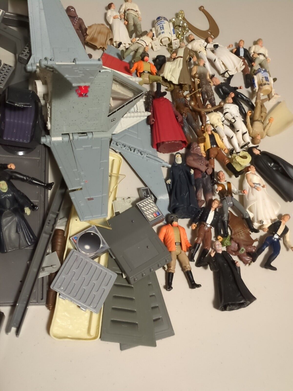 Star Wars Power of the Force Bundle Kenner Throne Room, T-16 Sky Hopper & More!