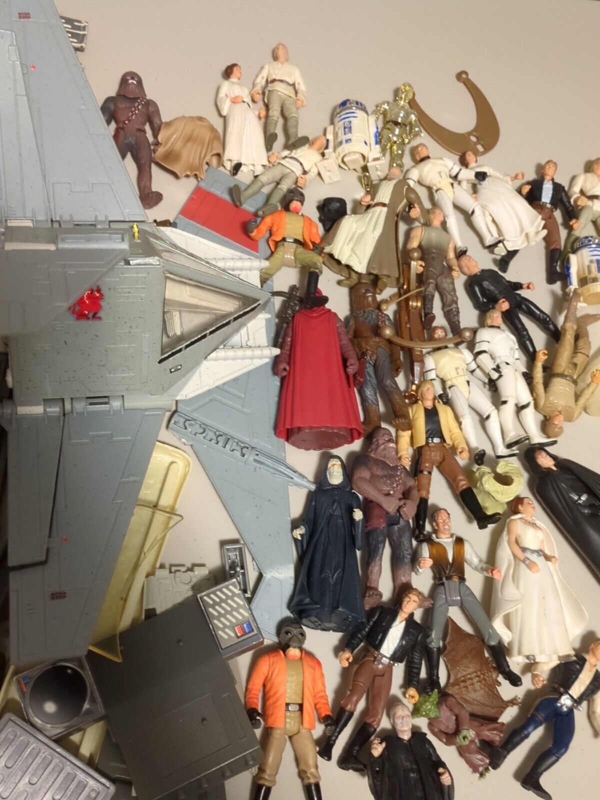 Star Wars Power of the Force Bundle Kenner Throne Room, T-16 Sky Hopper & More!