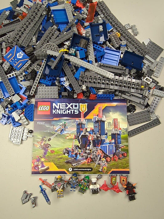 Lego NEXO KNIGHTS: The Fortrex Set 70317 w/ Instructions