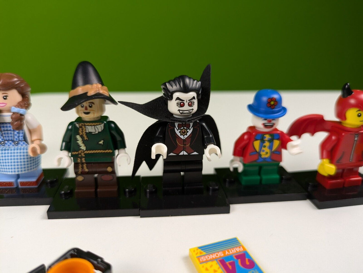 Lego Collectible Minifigures: Assorted Halloween Minifigures Sets 8805, 71023