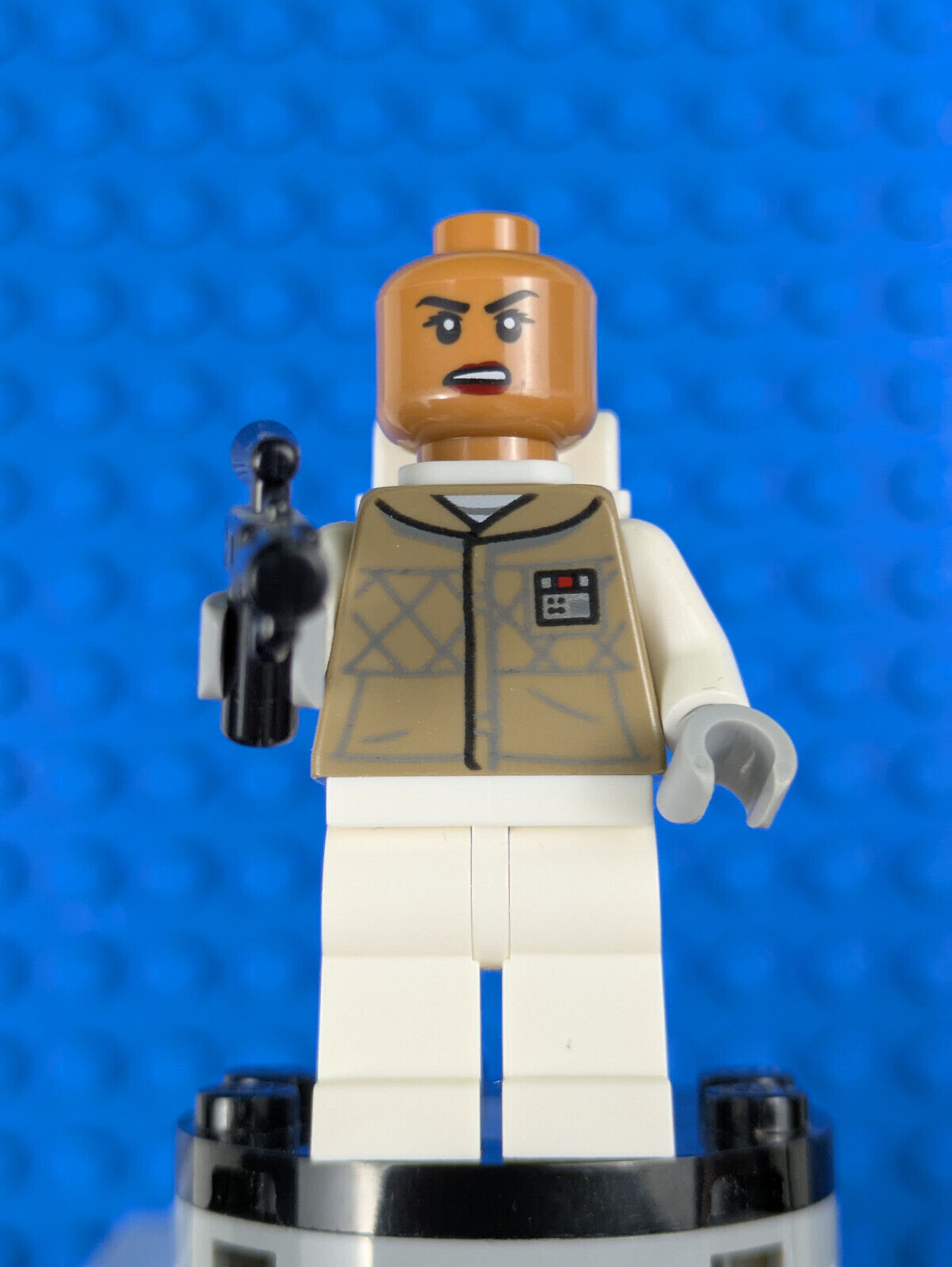 Lego Star Wars: Hoth Rebel Trooper Dark Tan Uniform and Helmet sw1185 Set 75322