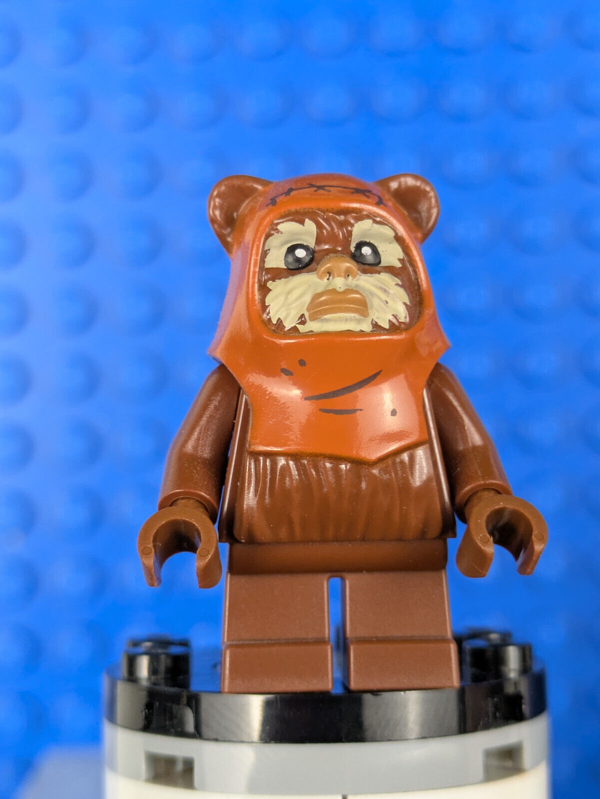 Lego Star Wars: Wicket (Ewok) with Tan Face Paint Pattern sw0513 Set 10236