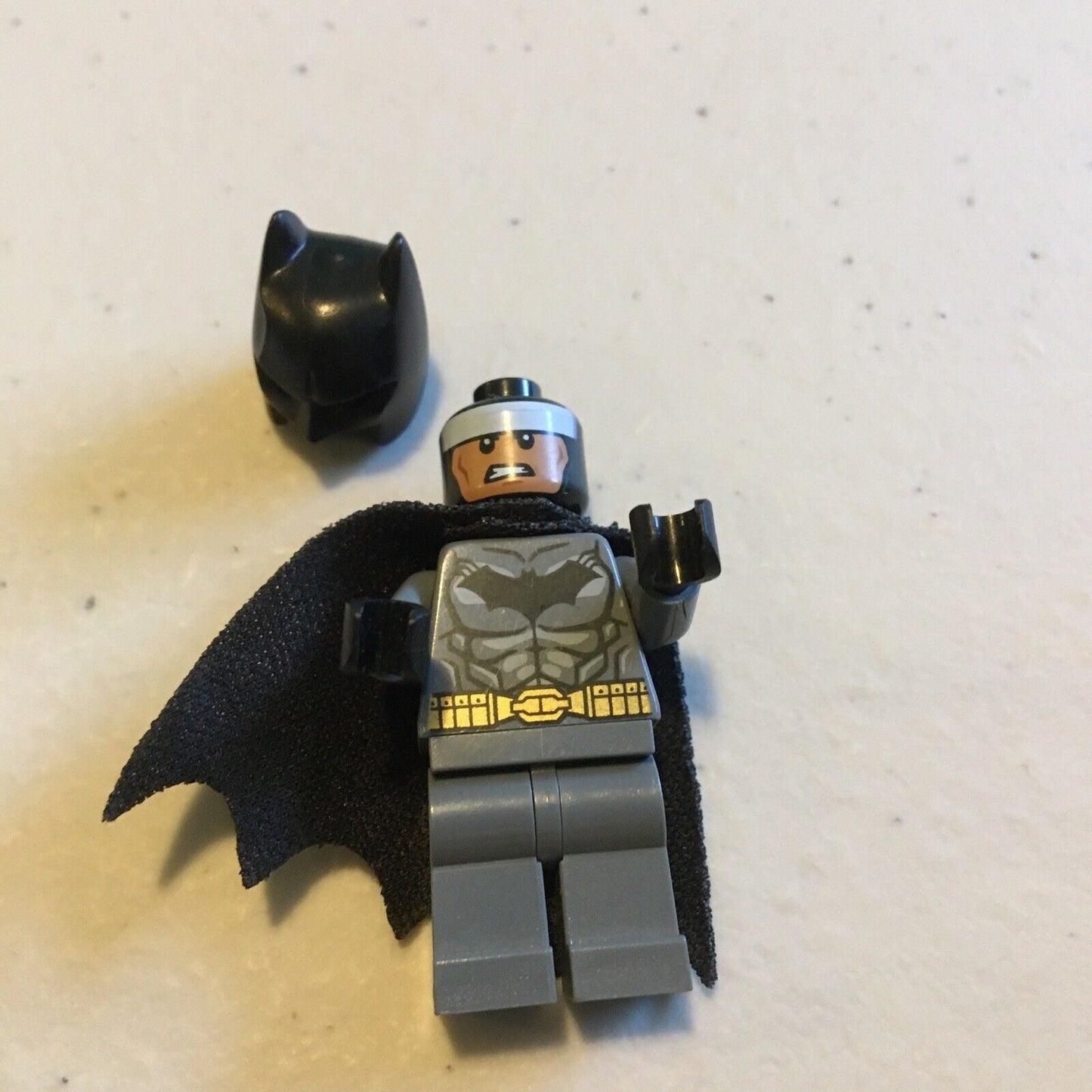 LEGO Super Heroes Batman - Dark Bluish Gray Suit sh151 Crack On Left Side Torso