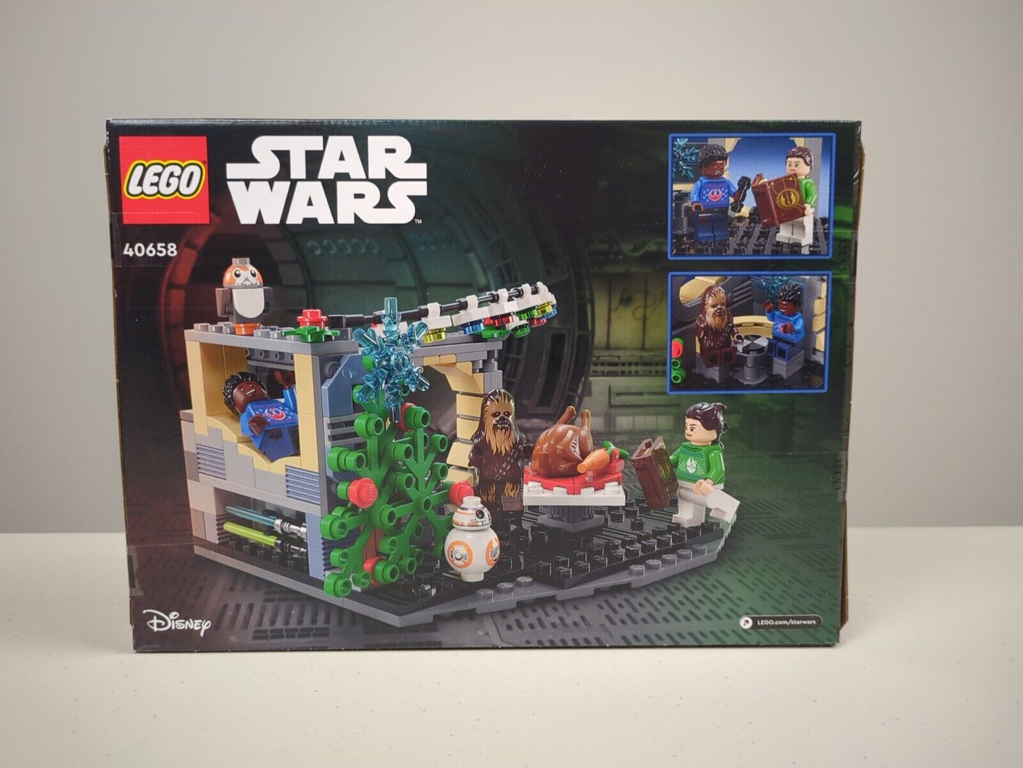 Lego Star Wars: Christmas: Millennium Falcon Holiday Diorama Set 40658 New