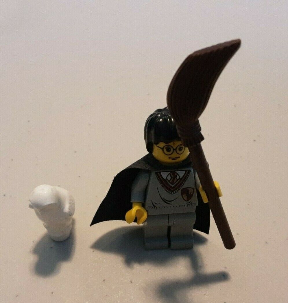 LEGO Harry Potter hp036 w/ Black Cape, Brown Magic Broom & White Owl