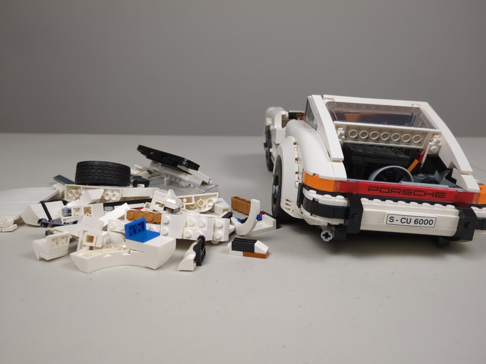 Lego Creator: Traffic: Porsche 911 Set 10295