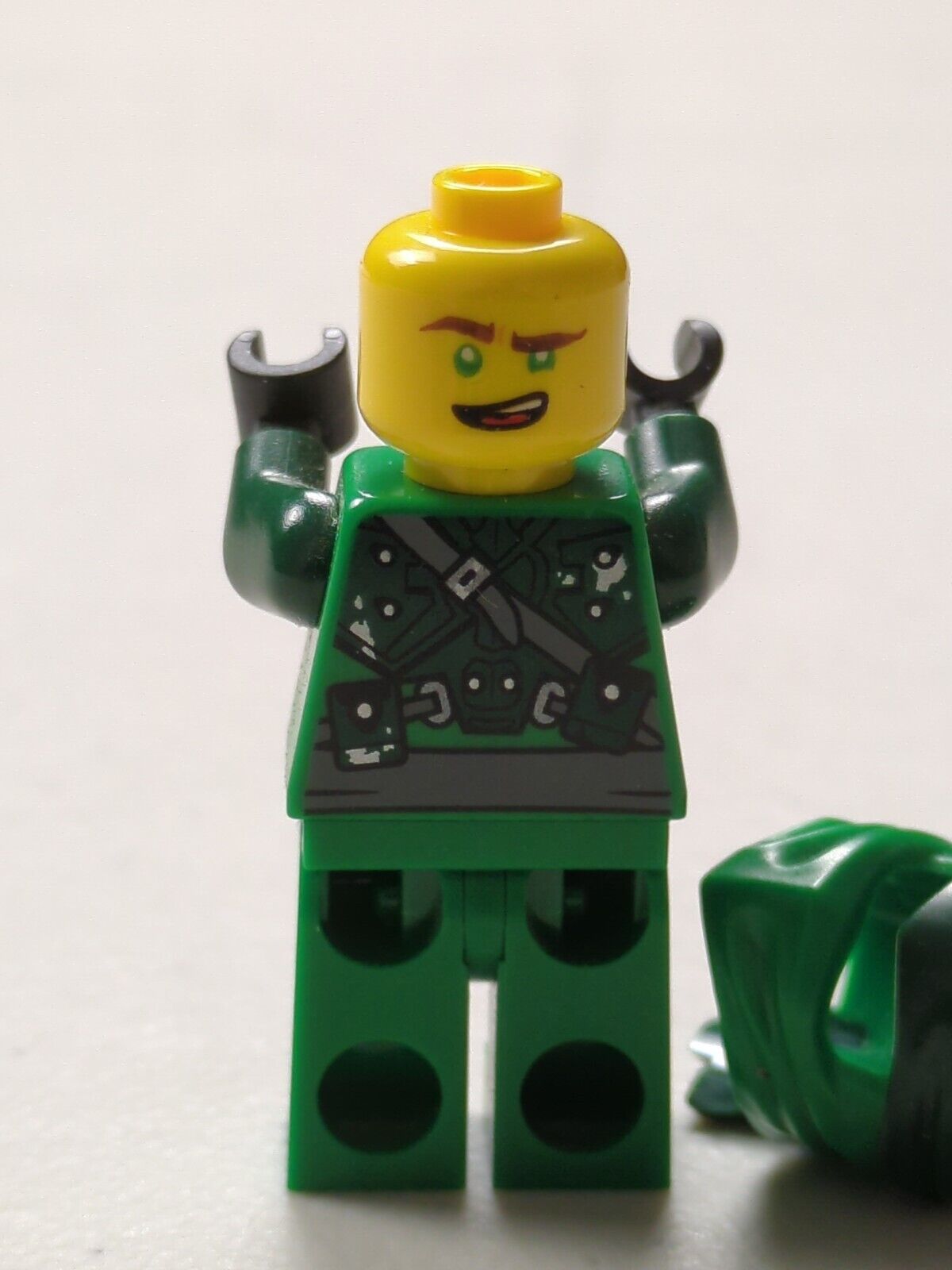 Lego NINJAGO: Lloyd - Hunted Robe Green Wrap Type 4 njo597 Set 9781407197081