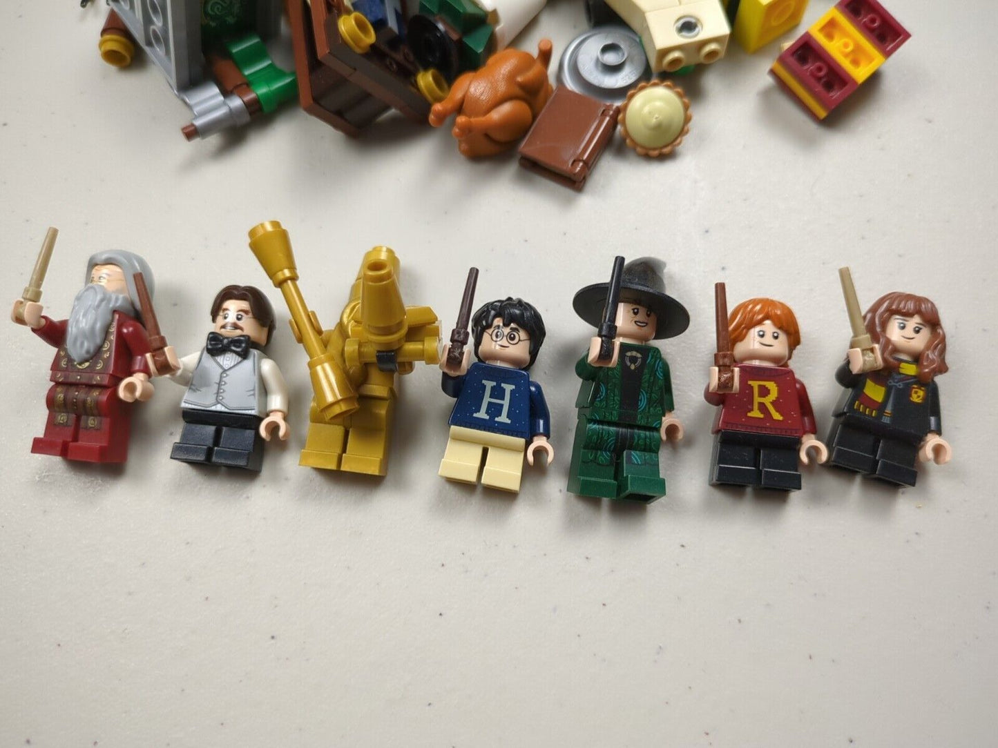 Lego Harry Potter: Advent Calendar 2019 Set 75964 Complete Minifigures