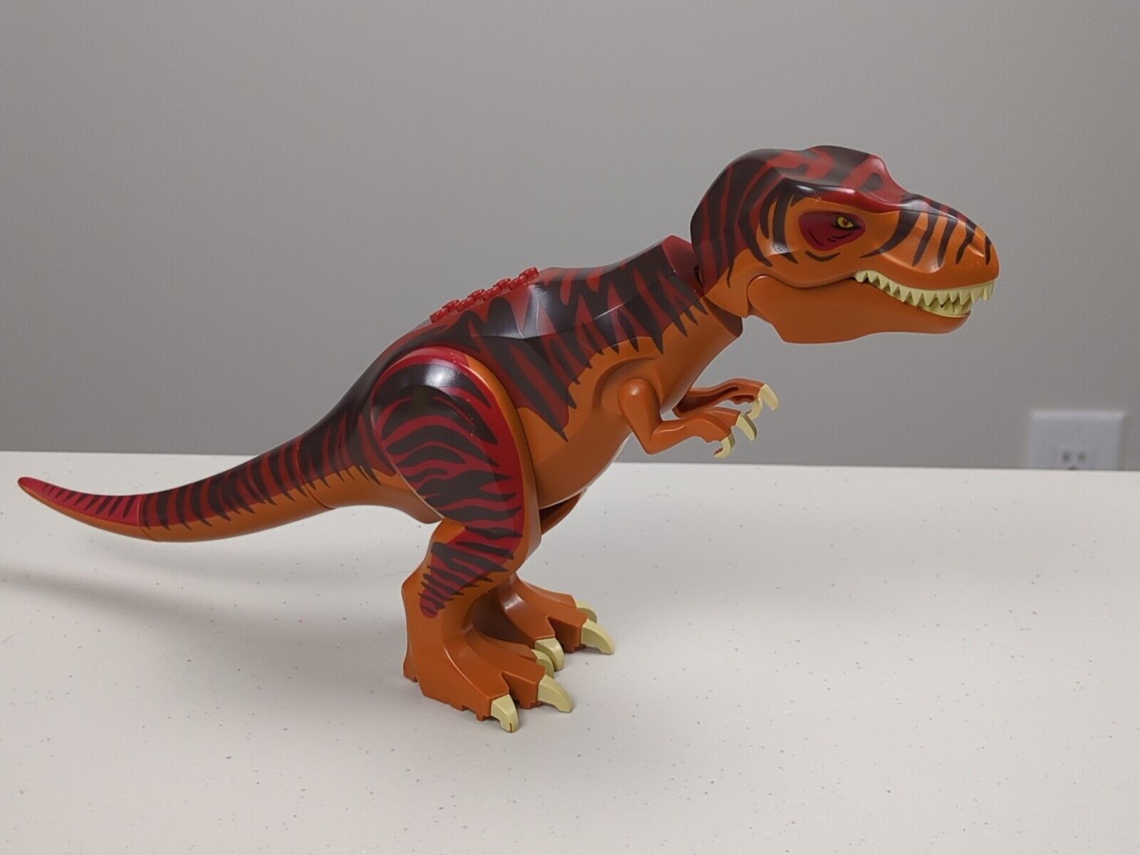 Lego Dinosaur: Dinosaur Tyrannosaurus rex with Dark Red Back trex02 Set 5886