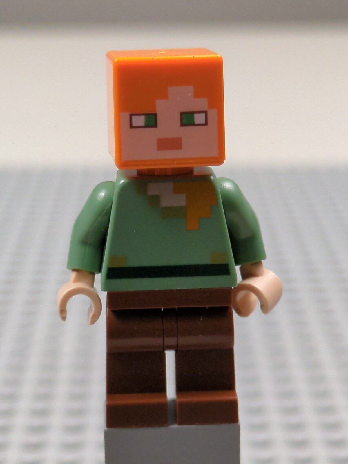 Lego Minecraft: Alex - Reddish Brown Legs min017 Sets 21121, 21169, 21179