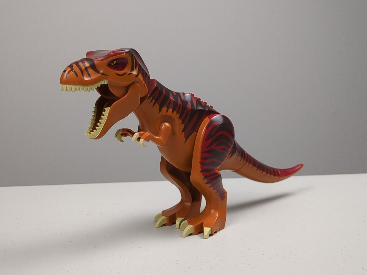 Lego Dinosaur: Dinosaur Tyrannosaurus rex with Dark Red Back trex02 Set 5886