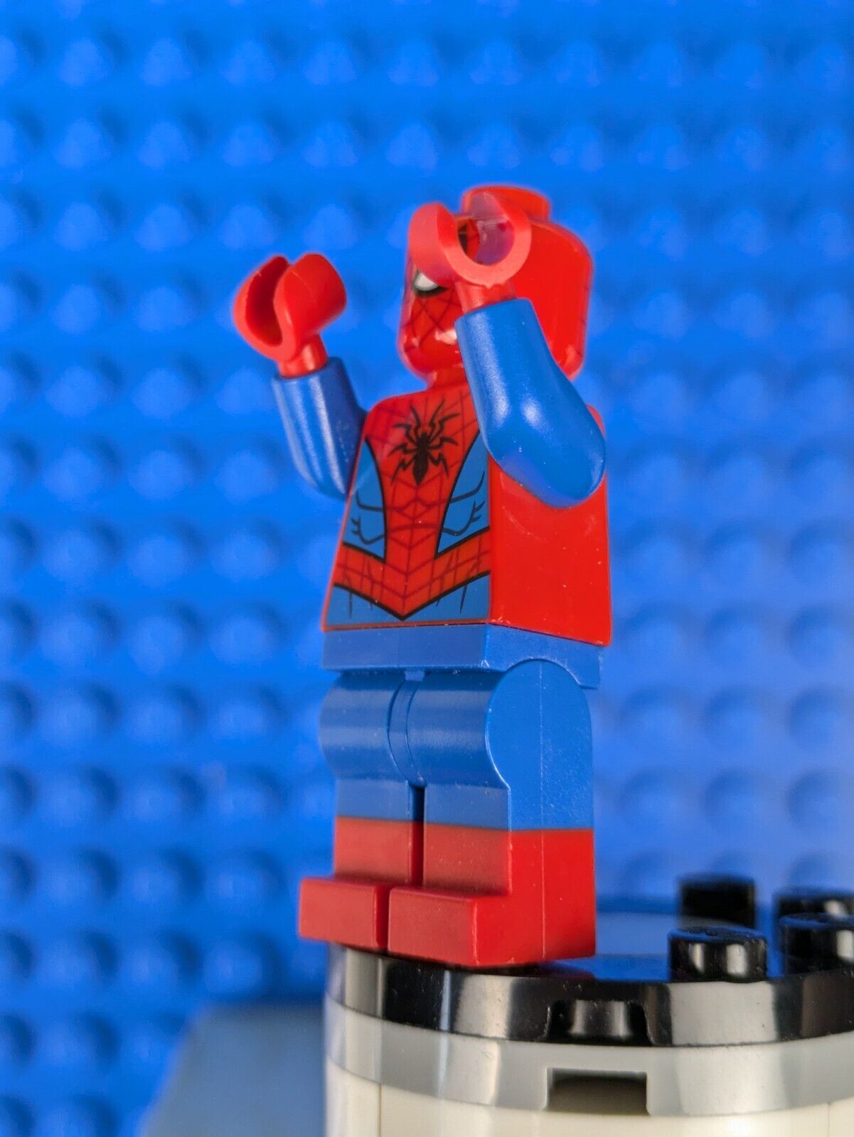 Lego Super Heroes: Spider-Man - Metallic Light Blue Eye sh0536 Sets 76115, 76151