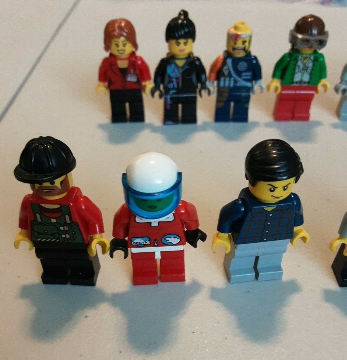 LEGO Bundle of 17 Random Minifigures MAKE ME AN OFFER! - Like NEW Condition!