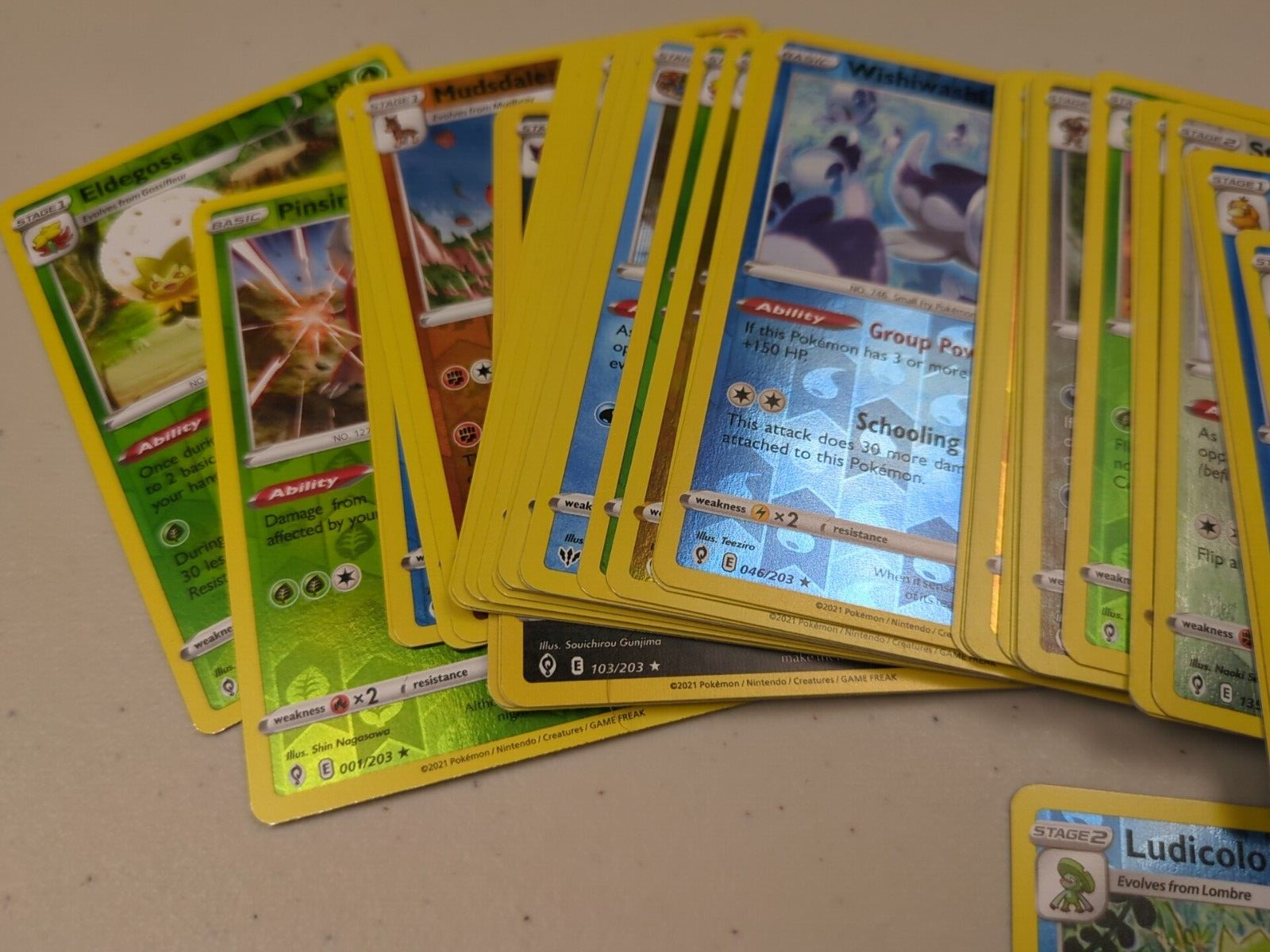 300+ Pokemon Holo Cards Bundle! (Rares, Uncommons, Commons)