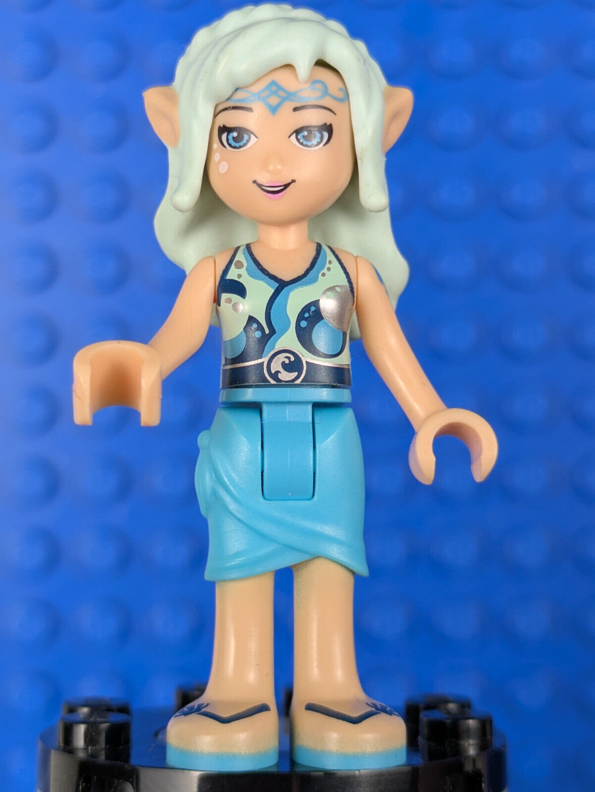 Lego Elves: Naida Riverheart - Medium Azure Skirt elf002 Set 41073