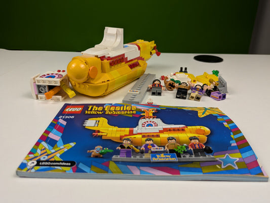 Lego LEGO Ideas (CUUSOO): Yellow Submarine Set 21306 - w/ Instructions