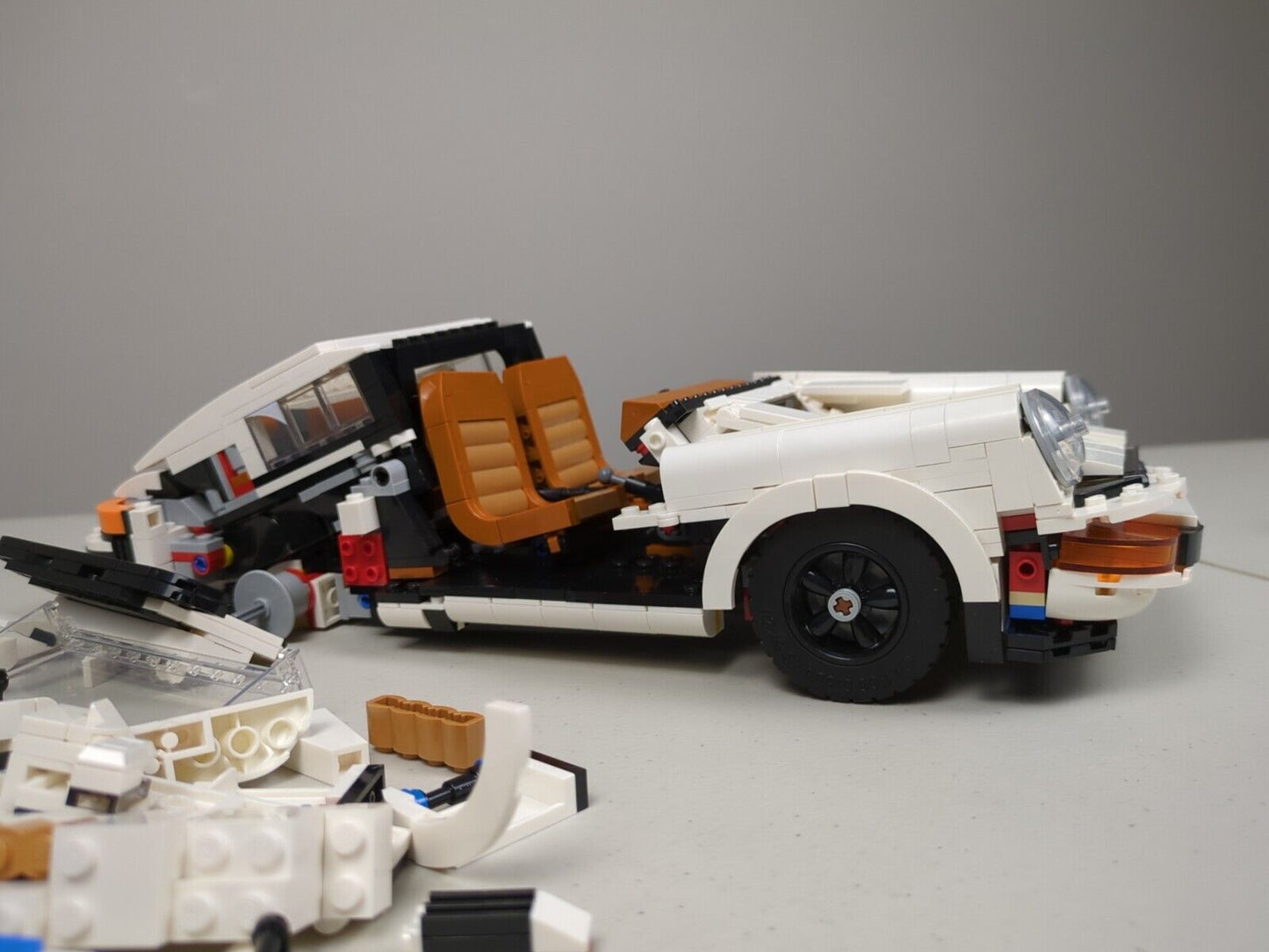 Lego Creator: Traffic: Porsche 911 Set 10295