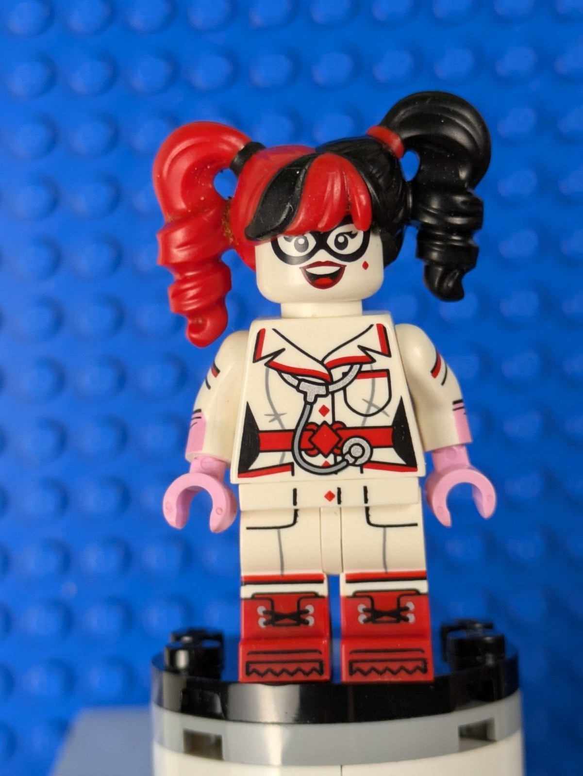 Lego Super Heroes: The LEGO Batman Movie: Nurse Harley Quinn coltlbm13 Set 71017