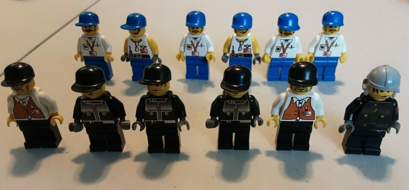 LEGO Studios - Bundle of 12 Minifigures - Like NEW Condition! **FAST SHIPPING**