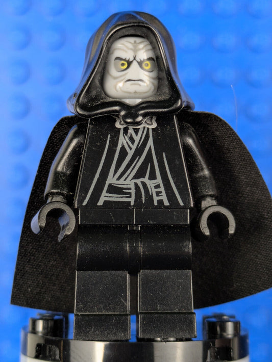 Lego Star Wars: Emperor Palpatine - Light Bluish Gray Head sw0210 Set 10188 8096