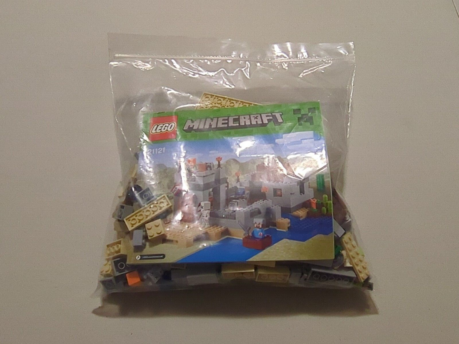 Lego Minecraft The Desert Outpost 21121 - Complete Set w/ Instructions