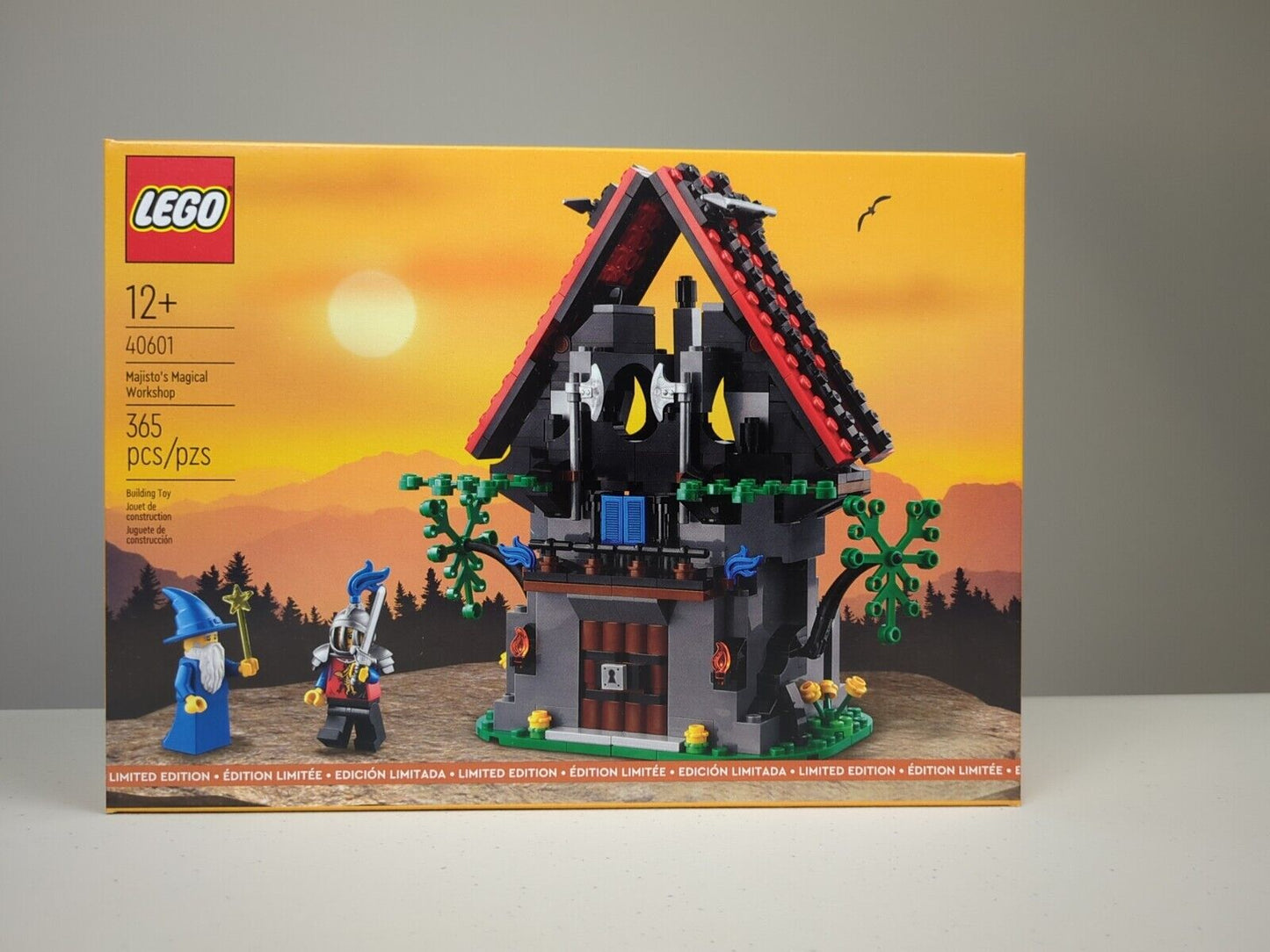 Lego Castle: Dragon Knights: Majisto's Magical Workshop Set 40601 New