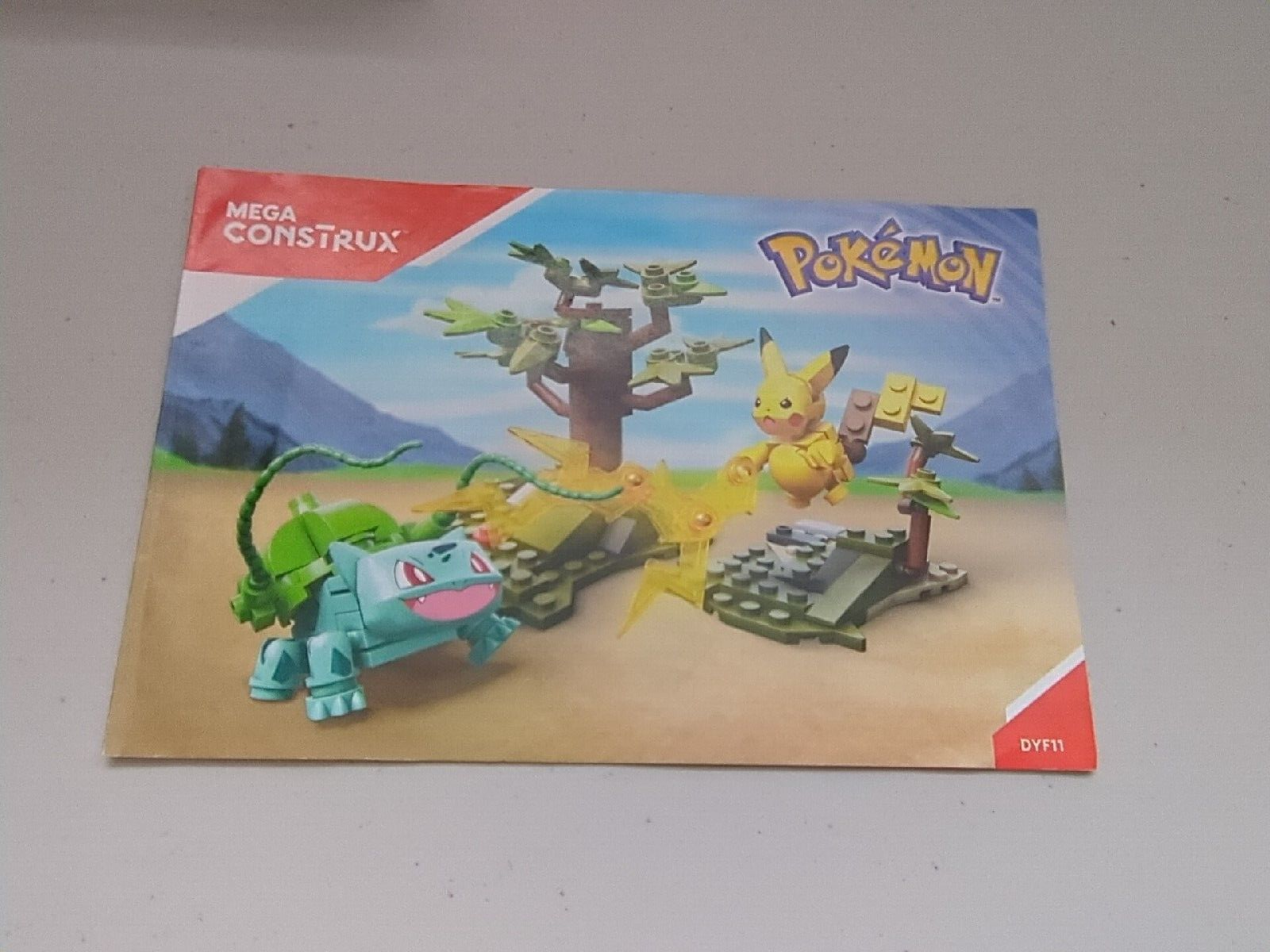 Mega Construx Pokemon Pikachu vs Bubasaur 2017 DYF11 140 Pcs Complete Set