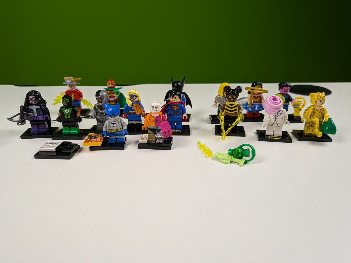 Lego Super Heroes: DC Super Heroes Set 71026 - 16 Minifigures Complete!