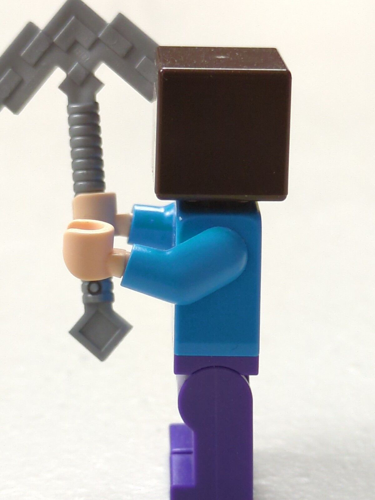 Lego Minecraft: Steve - Dark Purple Legs min009 Sets 21116, 21119, 30331, 30672