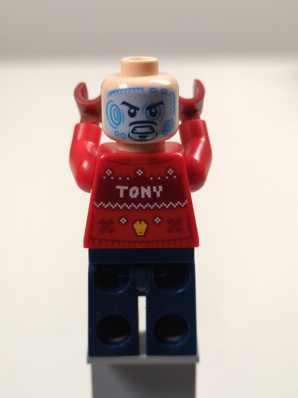 Lego Super Heroes: Avengers: Tony Stark - Christmas Sweater sh760 Set 76196