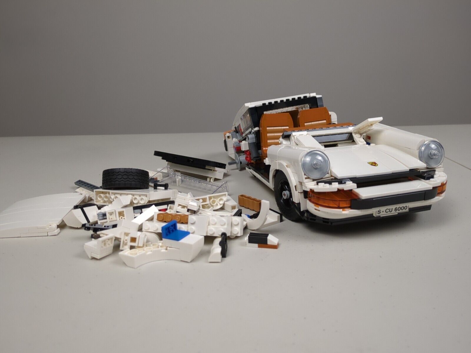 Lego Creator: Traffic: Porsche 911 Set 10295