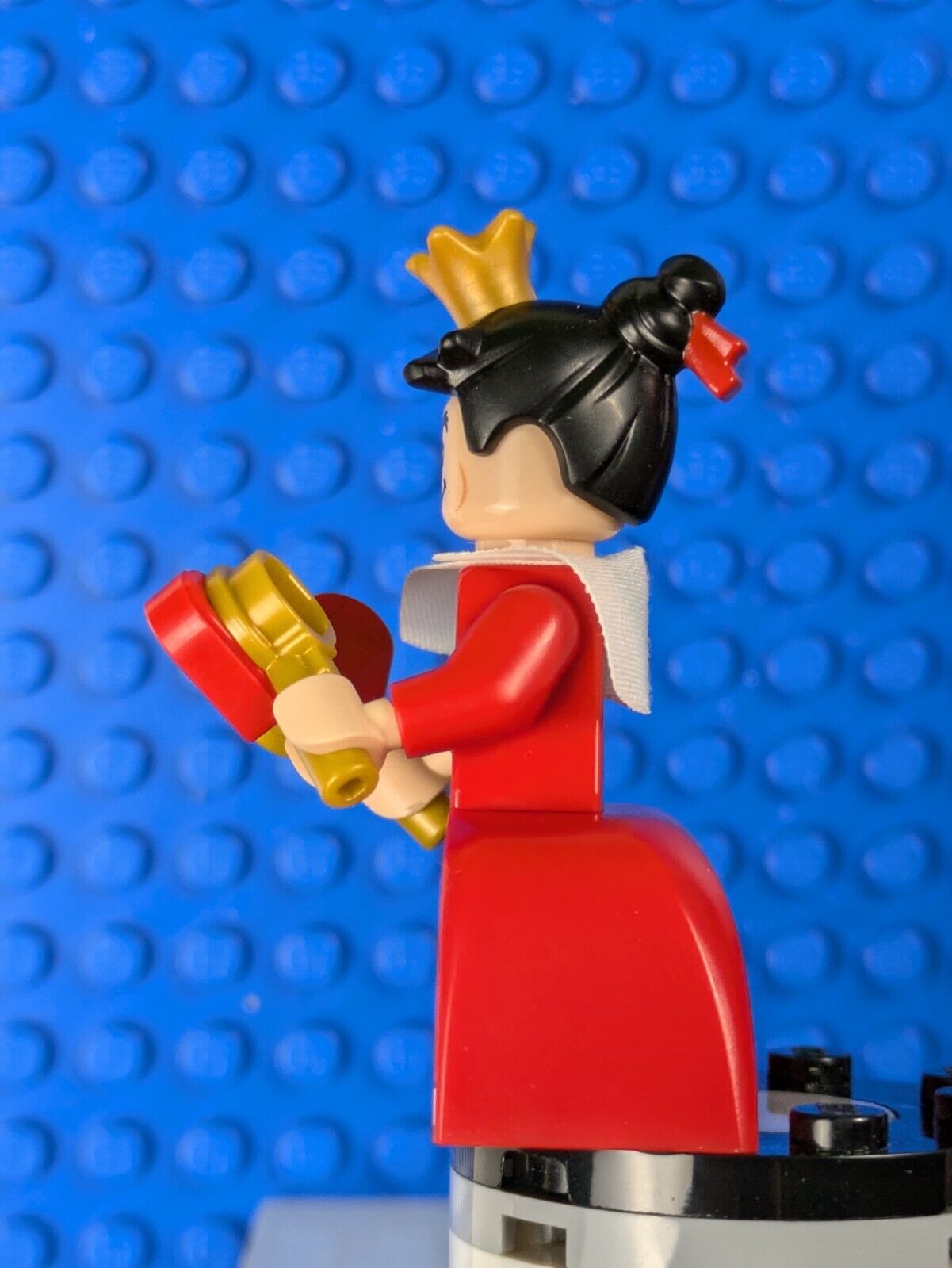 Lego Collectible Minifigures: Disney 100: Queen of Hearts dis098 Set 71038