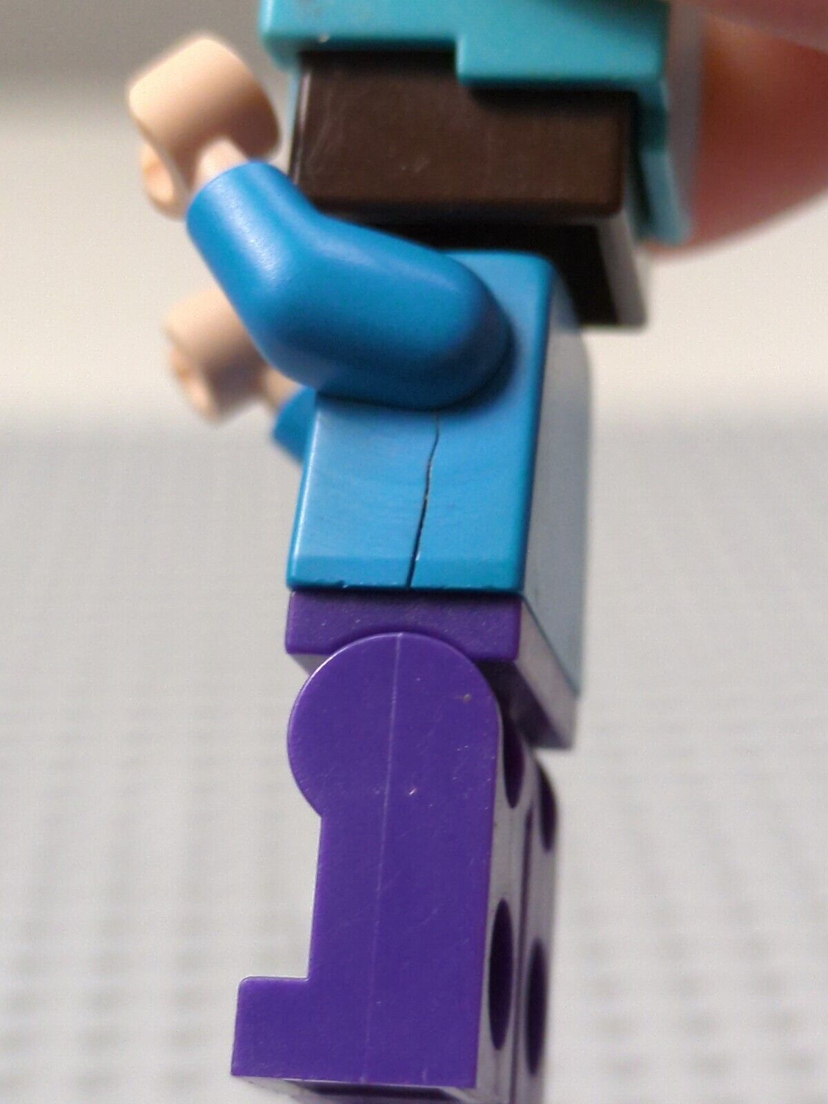 Lego Minecraft: Steve - Dark Purple Legs min020 Set 21122