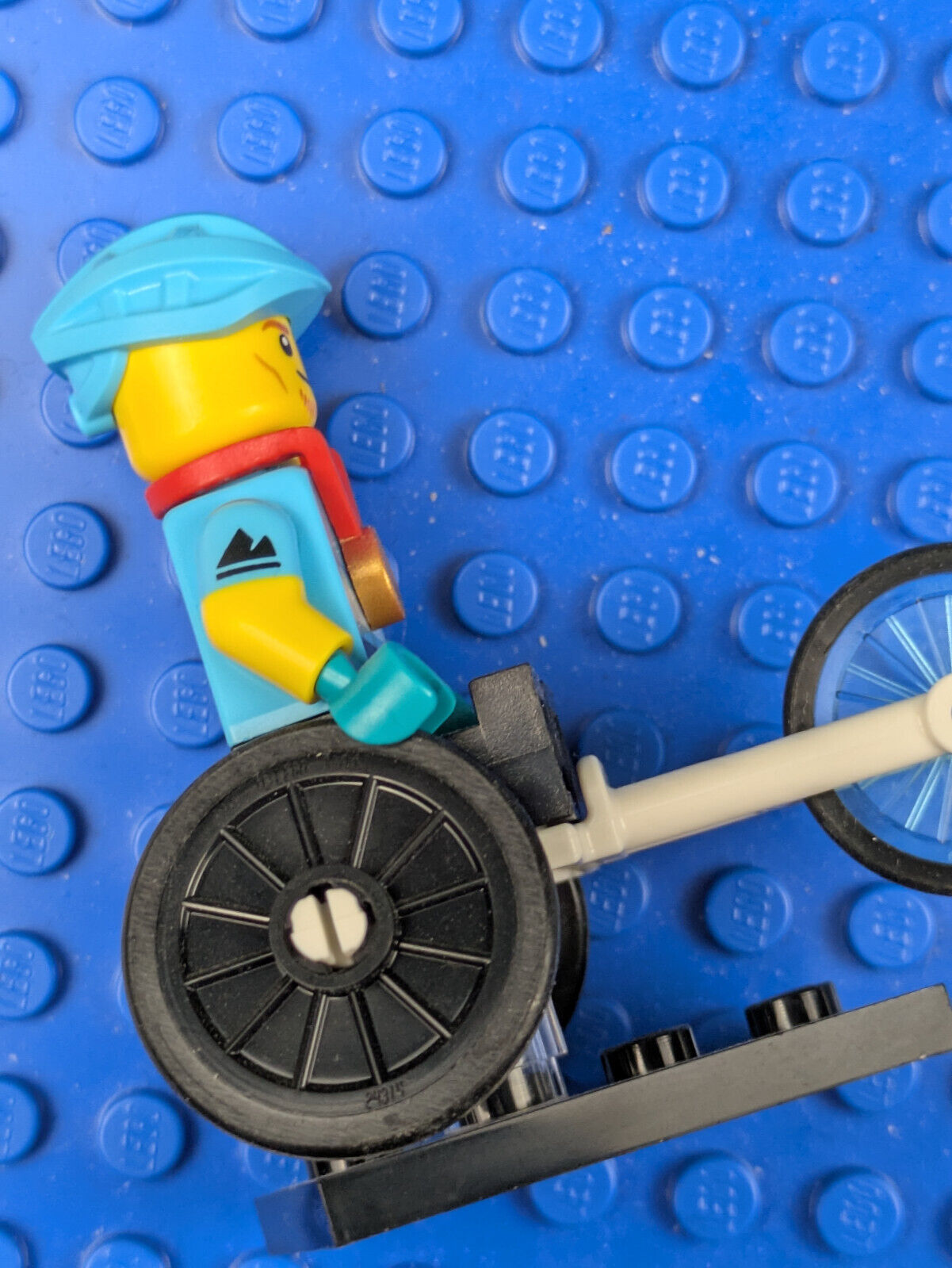 Lego Minifigure Series 22: Wheelchair Racer col22-22 Sets 71032, 66700