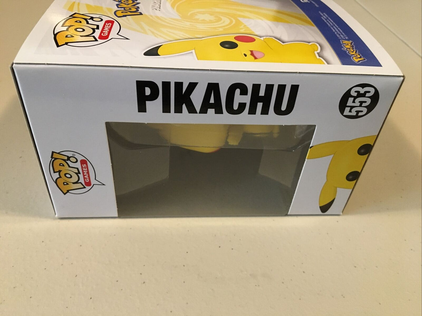 **BRAND NEW** FUNKO POP Pokémon: Pikachu #553 Vinyl Figurine **FAST SHIPPING**