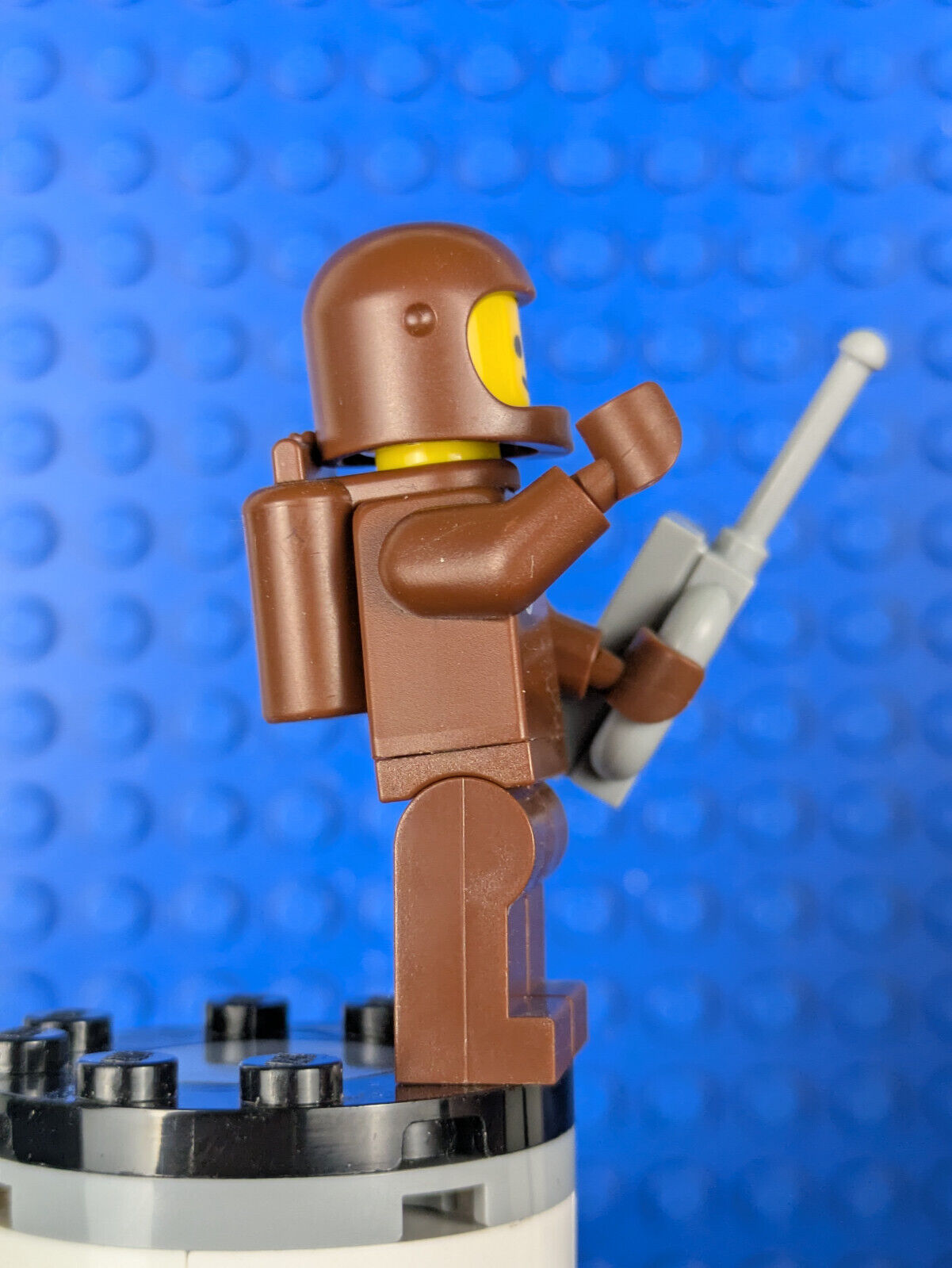 Lego Minifigure Series 24: Brown Astronaut col413 Sets 71037, 66733