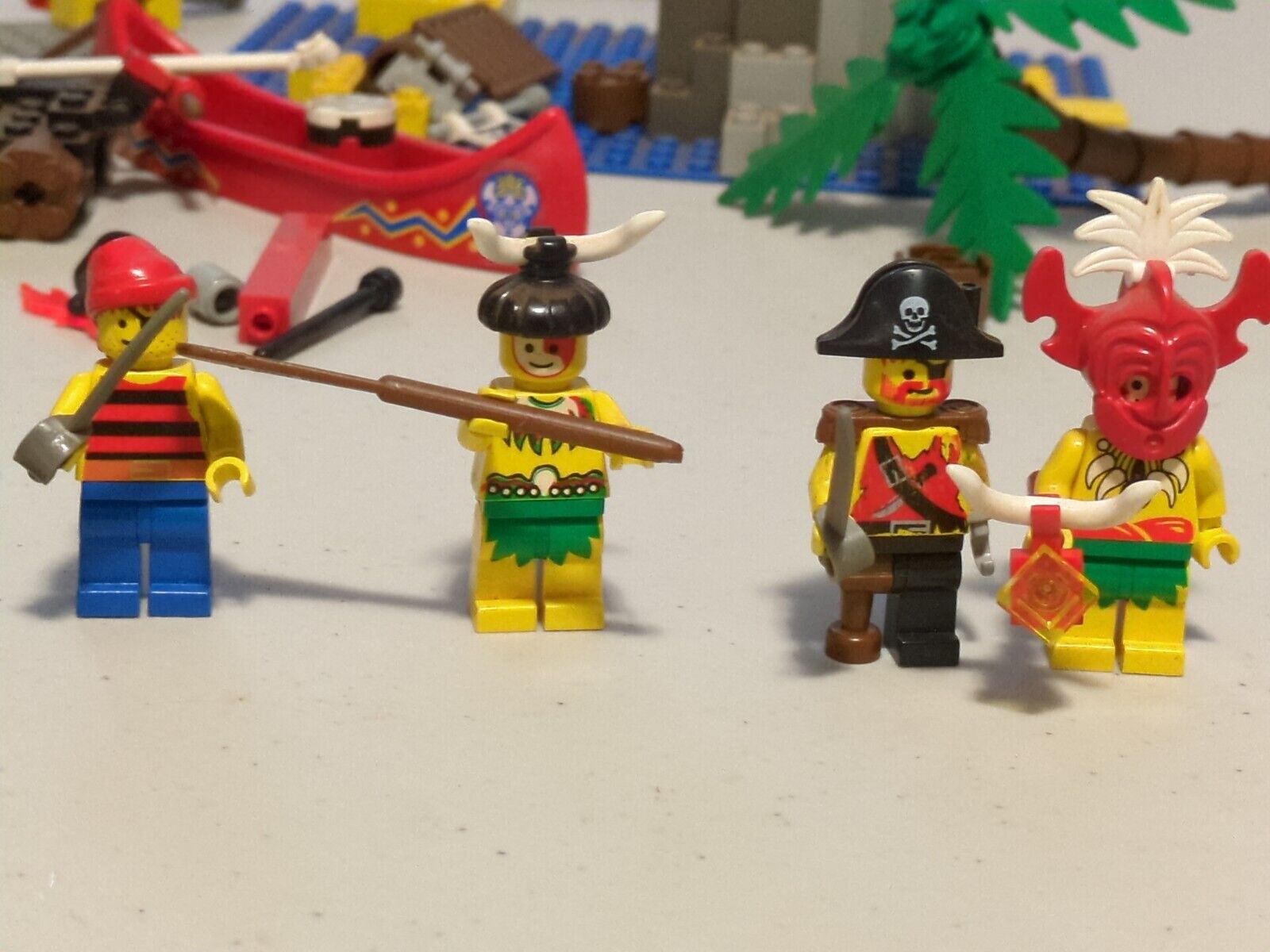 Lego Pirates: Pirates I: Pirate Treasure Chest 1788 Vintage Set