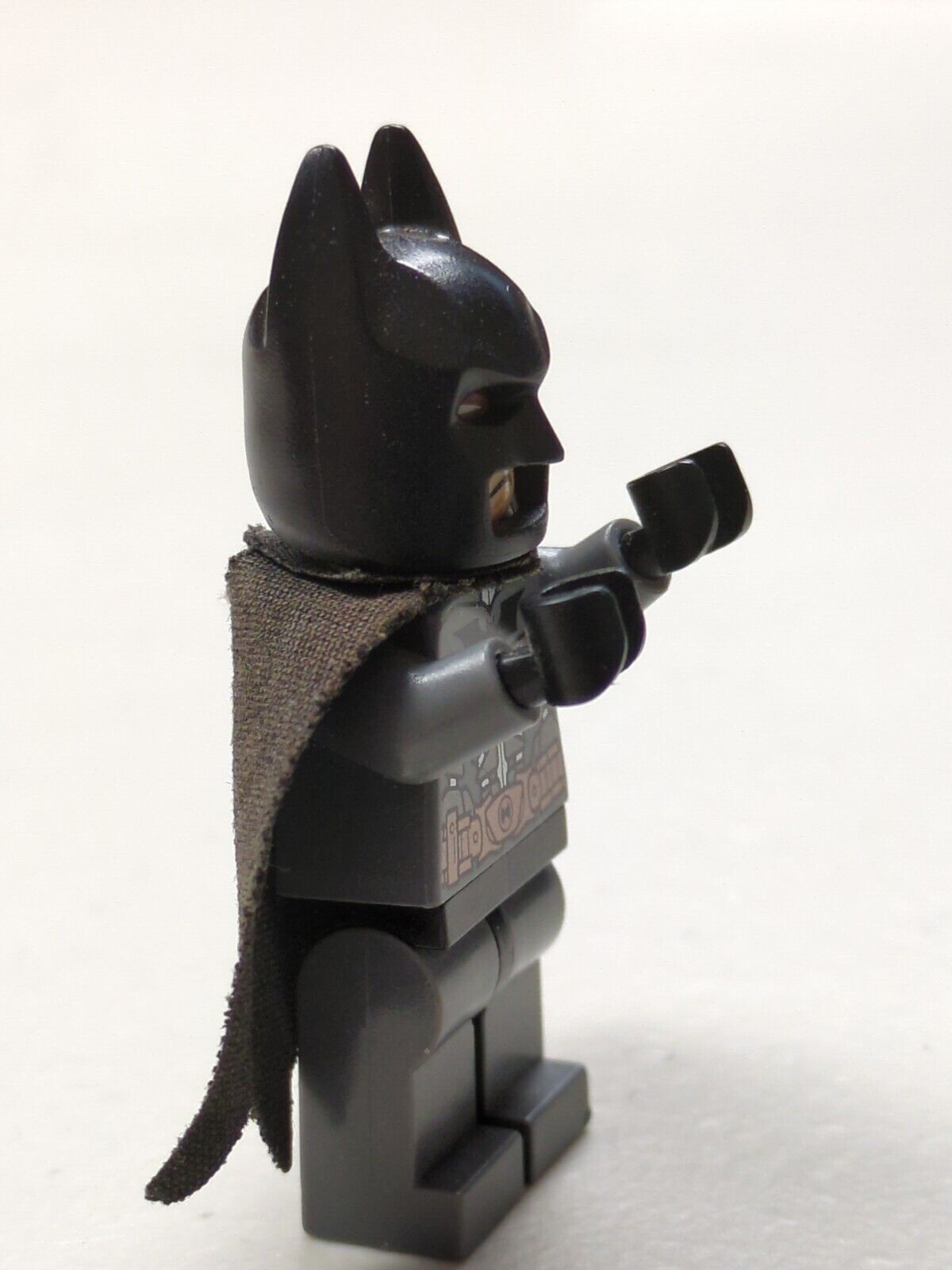 Lego Super Heroes: Batman I: Batman - Dark Bluish Gray Suit bat024 Set 7888