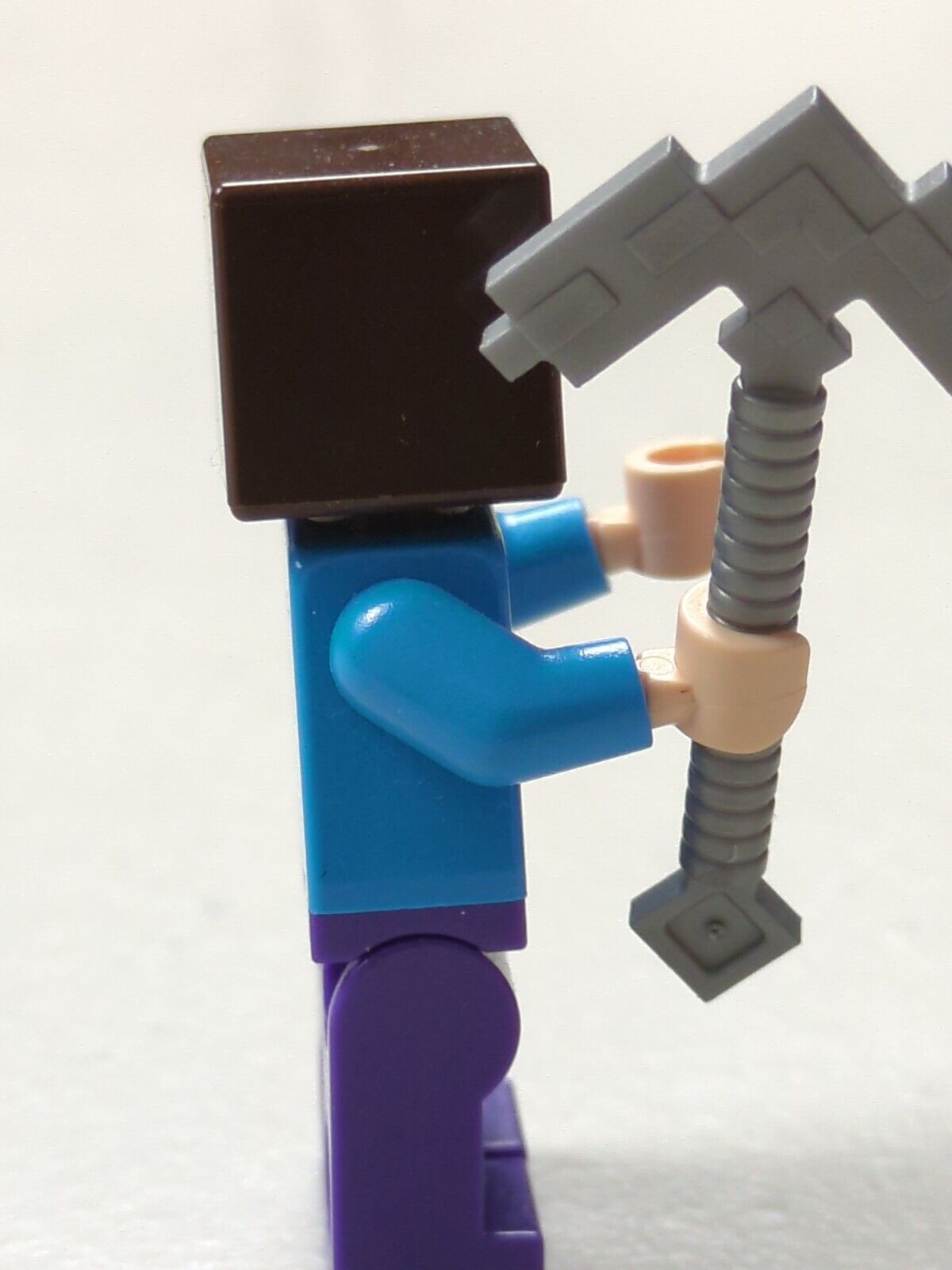 Lego Minecraft: Steve - Dark Purple Legs min009 Sets 21116, 21119, 30331, 30672