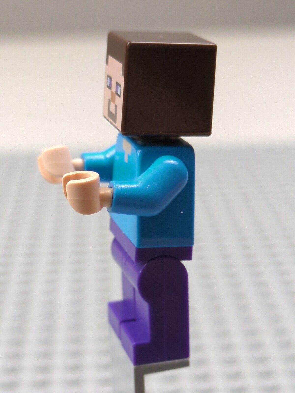 Lego Minecraft: Steve - Dark Purple Legs min009 Sets 21116, 30672, 30393