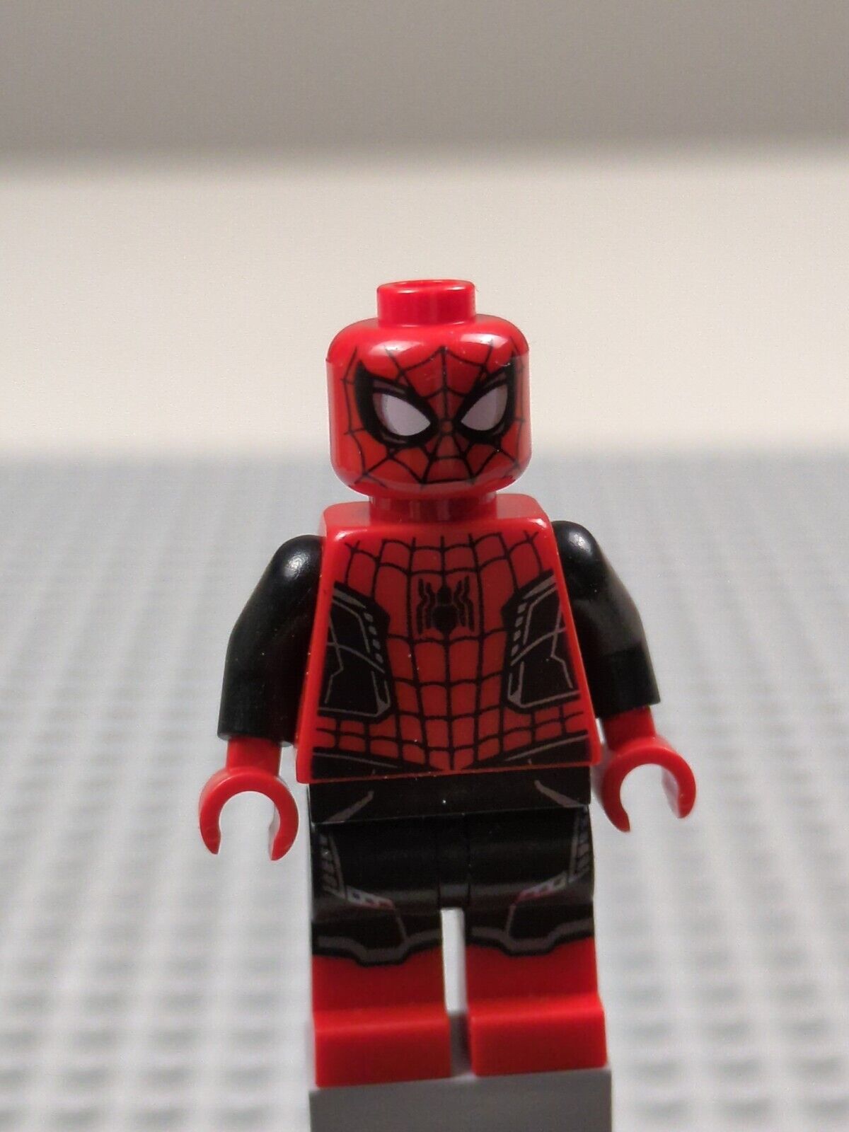 Lego Super Heroes: Spider-Man - Black and Red Suit sh782 Sets 76184, 30443