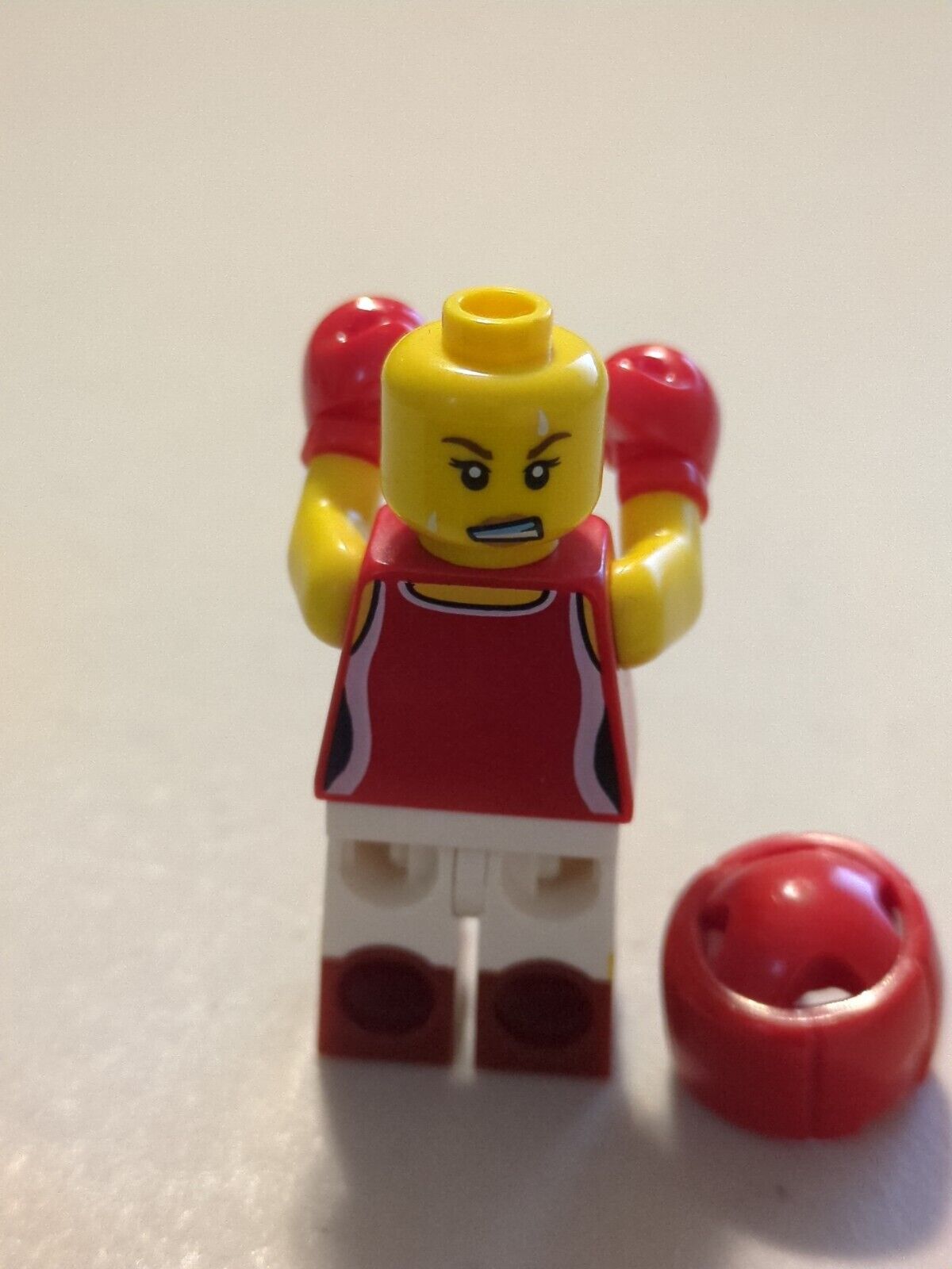 Lego Collectible Minifigures: Series 16 Minifigures: Kickboxer col251 Set 71013