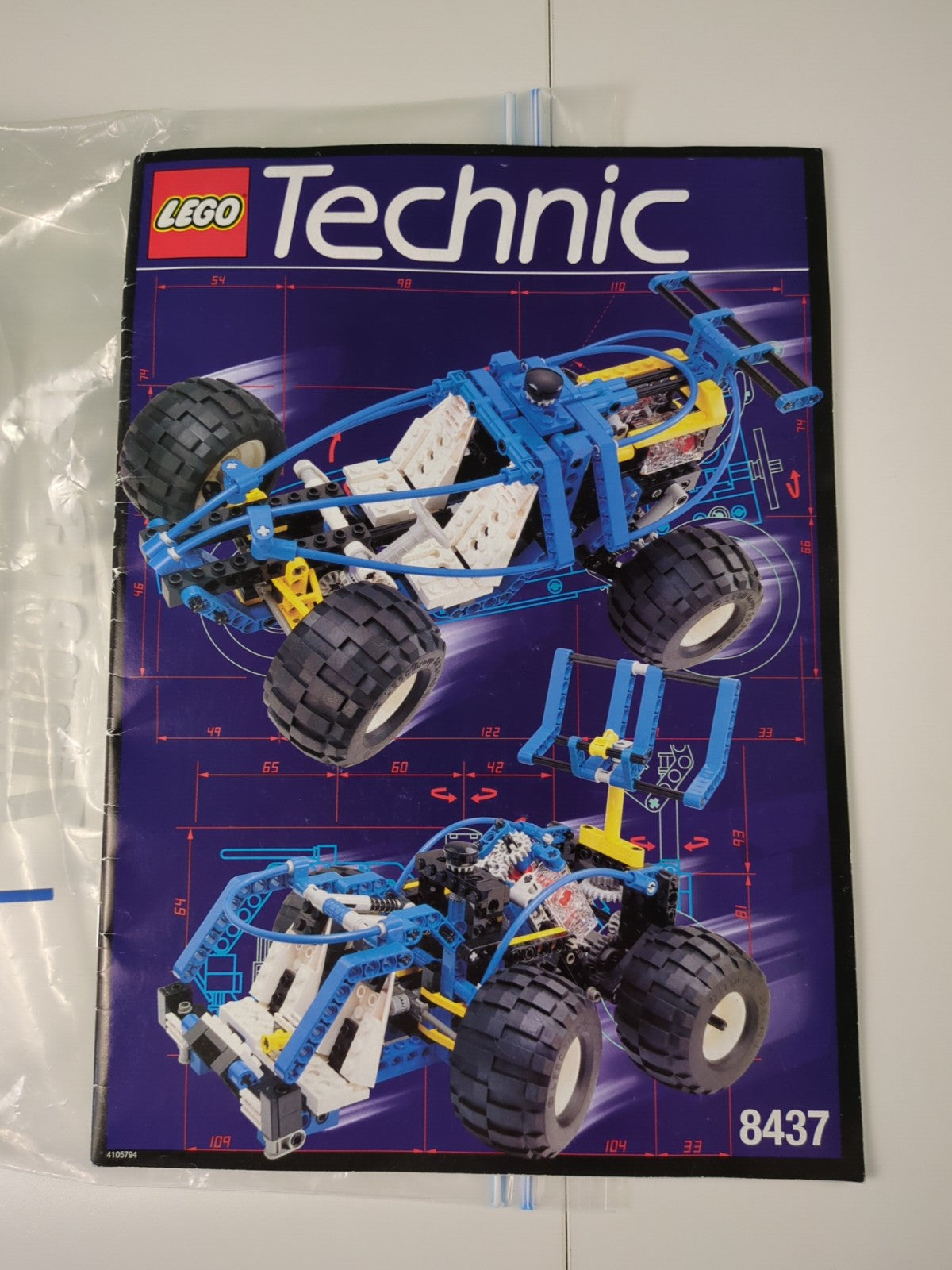 Lego Technic: Model: Off-Road: Future Car Set 8437 - w/ Instructions