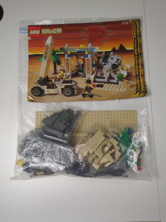 Lego Adventurers: Desert: Mummy's Tomb Set 5958 - w/ Instructions