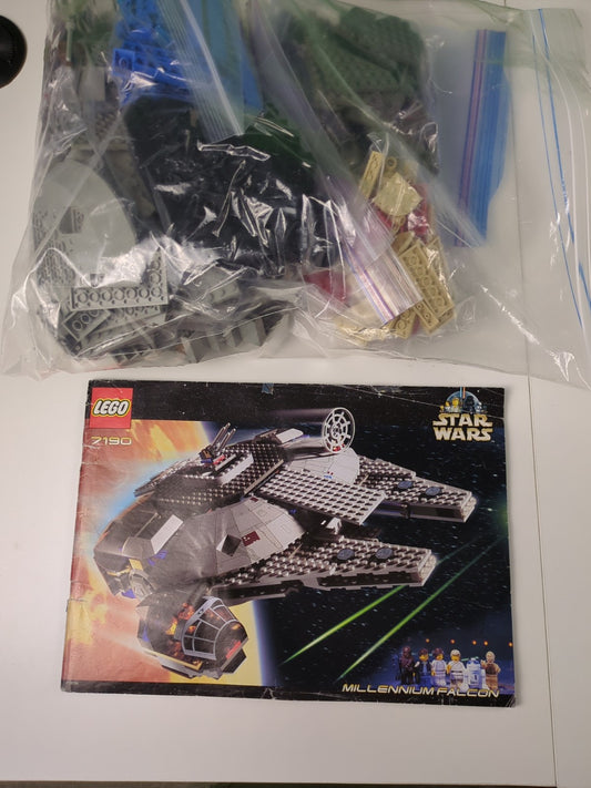 Lego Star Wars: Millennium Falcon Set 7190 - w/ Instructions