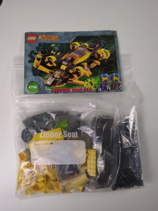 Lego Alpha Team: Alpha Team Command Sub Set 4794 w/ Instructions