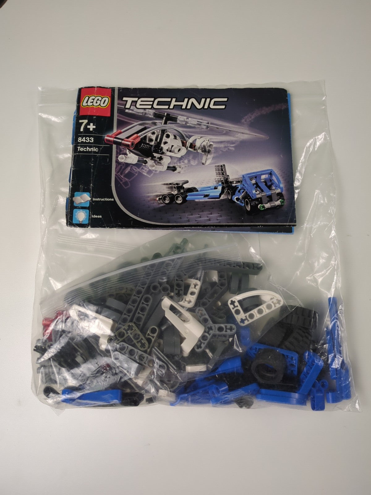 Lego Technic: Model: Traffic: Cool Movers Set 8433 - w/ Instructions