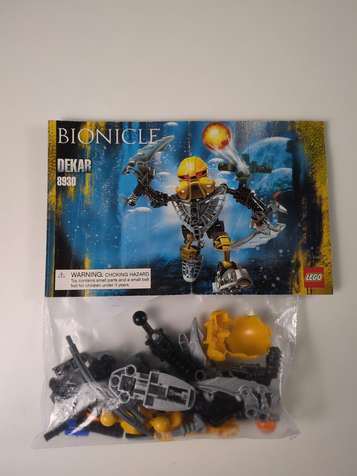 Lego BIONICLE: Matoran of Mahri Nui: Dekar Set 8930 - w/ Instructions